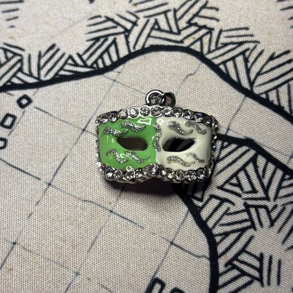Green And Cream Color Venetian Mask Necklace Pendant With Rhinestones - Picture 2 of 6